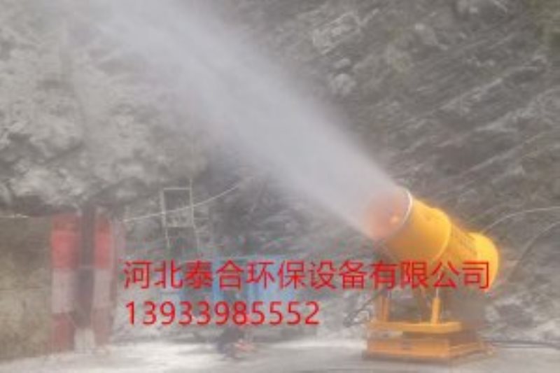 泰合环保施工工地防尘作业